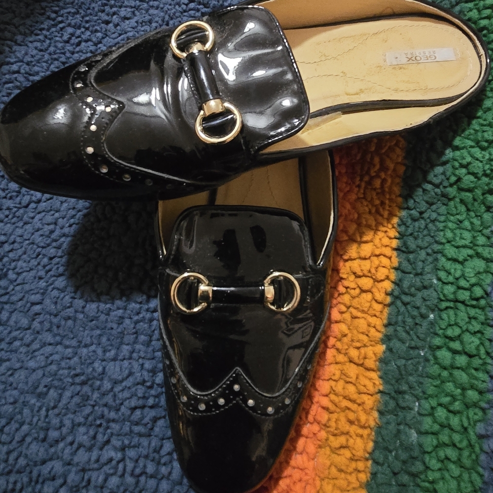 GEOX Respira womens 9.5 patent leather mule loafers